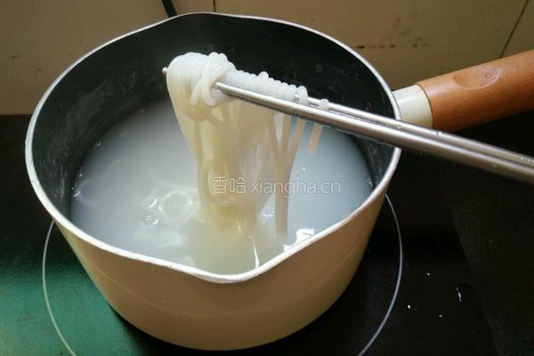 麻辣小龙虾味螺蛳粉的做法图解6