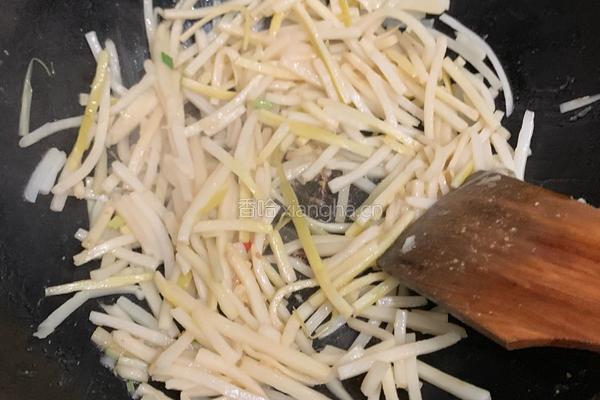 酸笋炒瘦肉的做法图解6