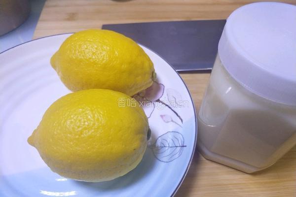 柠檬蜂蜜水的做法图解1