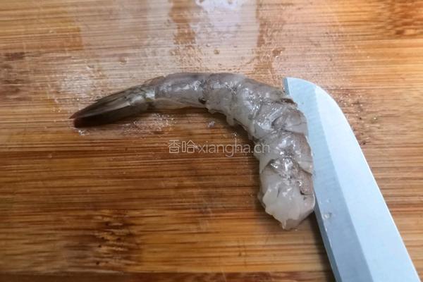 酥脆凤尾虾的做法图解2