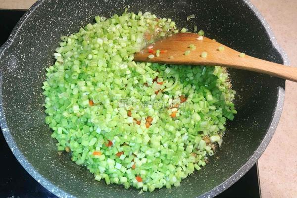 芹菜炒肉末的做法图解8