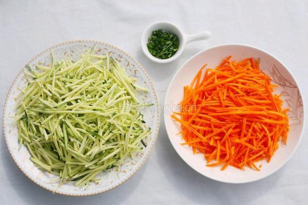 香煎南瓜丝鸡蛋饼的做法图解2