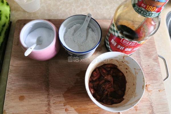苦瓜炒肉片的做法图解2