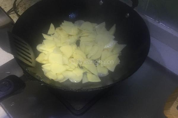 醋溜土豆片的做法图解4