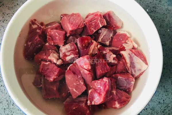 红烧牛肉这样做，好吃到停不下来！的做法图解2