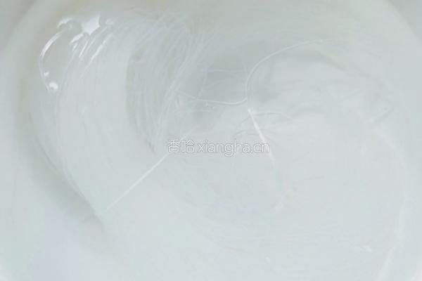 蒜蓉粉丝蒸扇贝的做法图解5