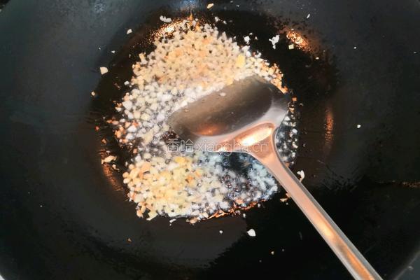蒜姜吮指大虾的做法图解8