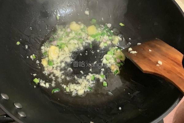 鱼头嫩豆腐汤的做法图解3