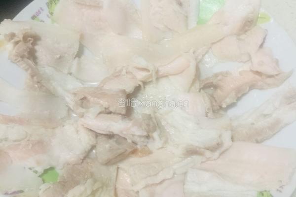 蒜苗回锅肉的做法图解3