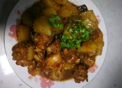香菇土豆炖鸡翅根(快手菜)