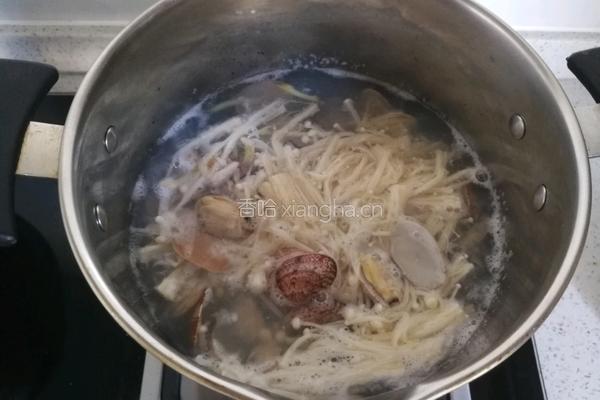 金针菇蛤蜊汤的做法图解9