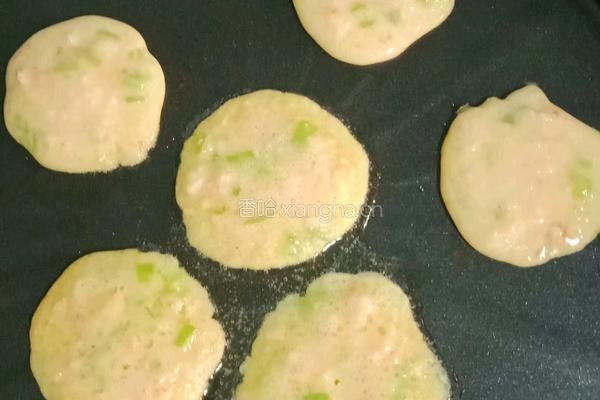 丝瓜鲜虾饼 (宝宝辅食）的做法图解12