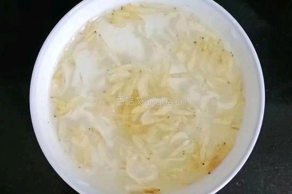 虾皮番茄鸡蛋饼的做法图解1