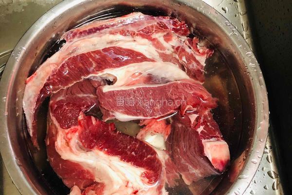 蚝油牛肉的做法图解1