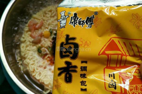 香菇虾仁面的做法图解9