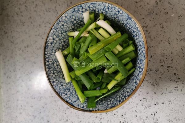 花甲肉炒鸡蛋的做法图解2