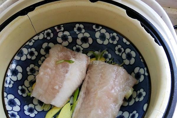 清蒸巴沙鱼的做法图解3