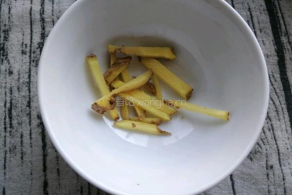 虾仁玉米滋补汤的做法图解2