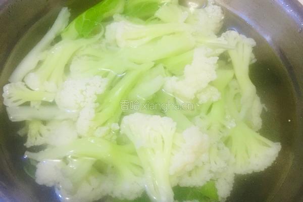 腊肉炒花菜的做法图解3