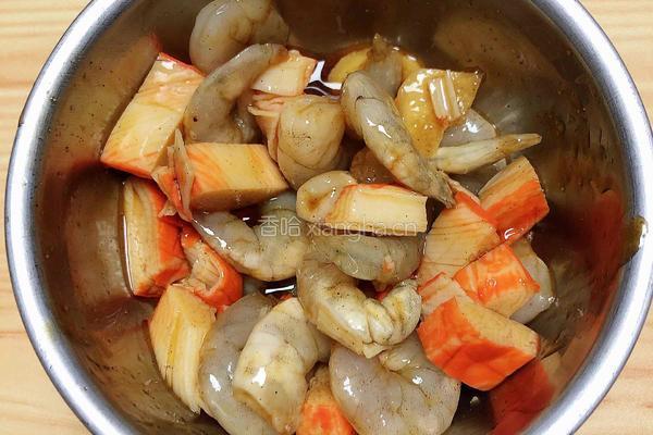 奶油蘑菇海鲜意面的做法图解4