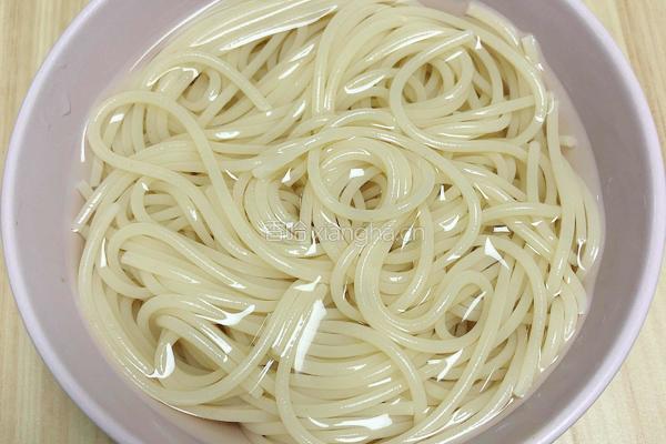 奶油蘑菇海鲜意面的做法图解8