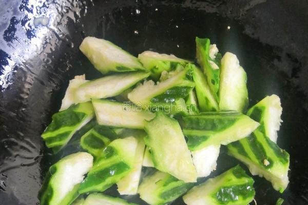 花甲炒丝瓜的做法图解9