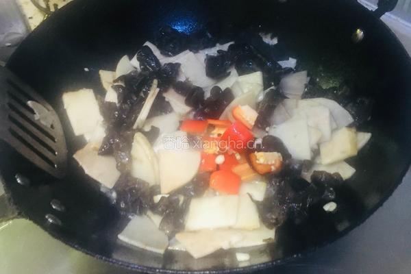 淮山炒木耳的做法图解5