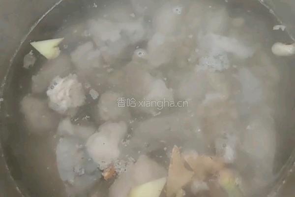 猪蹄黄豆山药汤的做法图解5