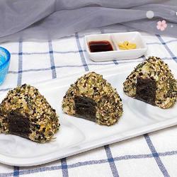 日式海苔金枪鱼饭团的做法[图]