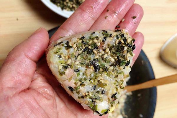 日式海苔金枪鱼饭团的做法图解13