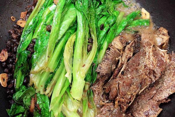 豆豉酥鱼油麦菜的做法图解7