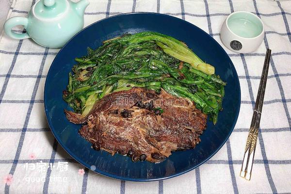 豆豉酥鱼油麦菜的做法图解9