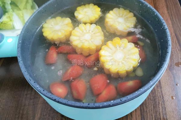 白菜玉米清脂养颜汤的做法图解4