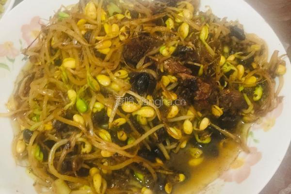 豆豉鲮鱼炒黄豆芽的做法图解5