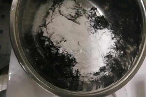 炸鲜紫菜丸子的做法图解3