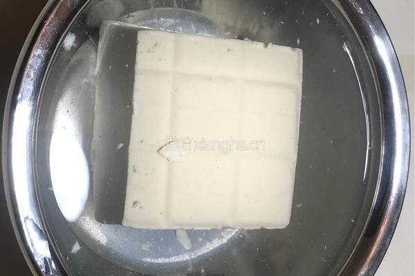 醋溜豆腐的做法图解1