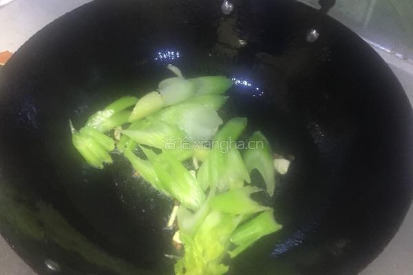 西芹炒素鸡的做法图解6