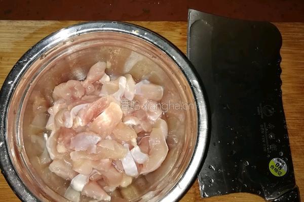 香菇片炒鸡肉的做法图解4