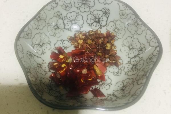 炝炒酸辣土豆丝的做法图解2