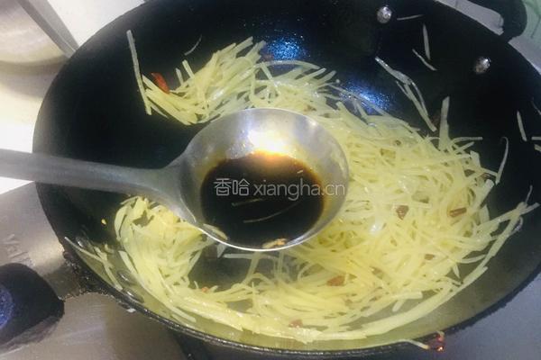 炝炒酸辣土豆丝的做法图解5