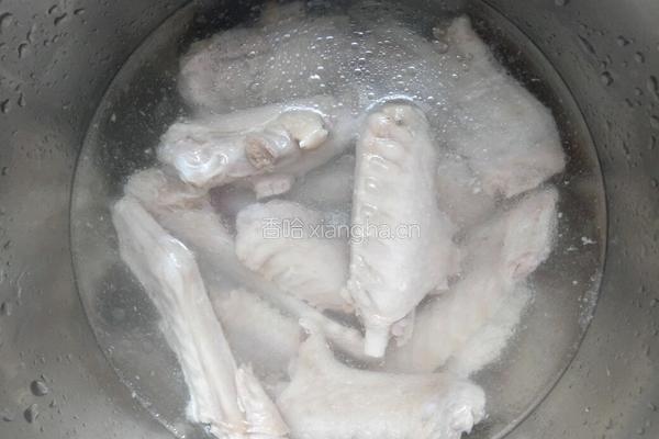 鹅翅海带黄豆汤的做法图解4