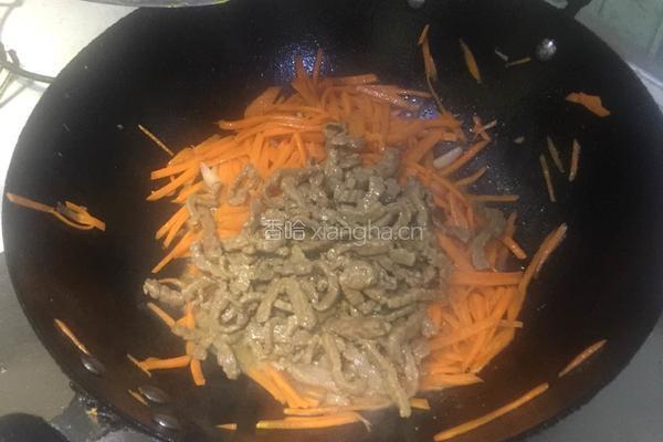 胡萝卜丝炒牛肉丝的做法图解5