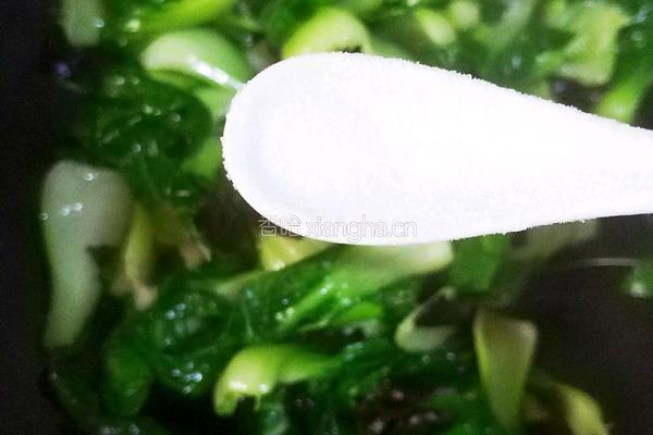 黑木耳炒青菜的做法图解8