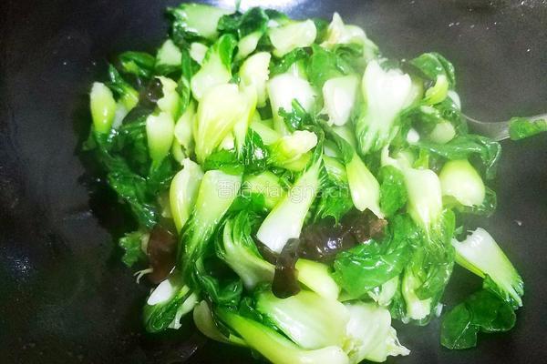 黑木耳炒青菜的做法图解9