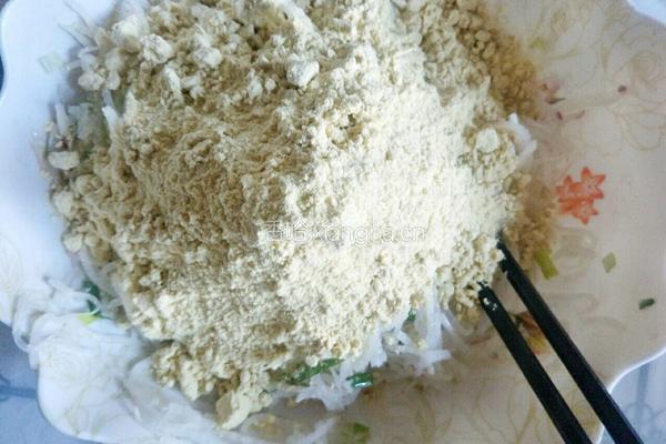 黄豆面蒸菜团的做法图解7