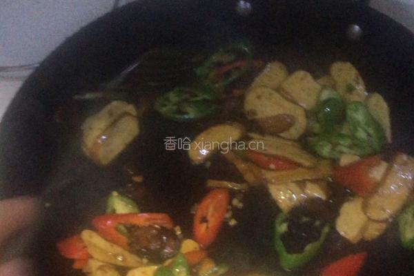小香菇青椒炒豆干的做法图解8