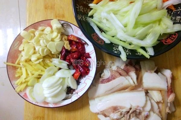 芹菜炒肉的做法图解4