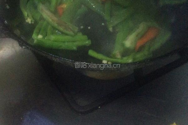 青红椒丝炒四季豆（绝代双椒大战绿林好汉）的做法图解7