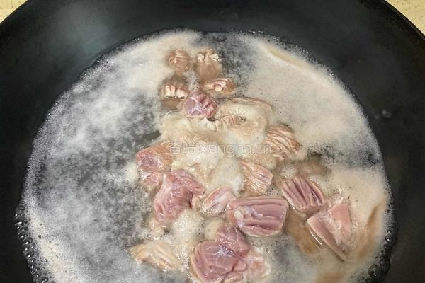 电饭煲卤牛肉粒的做法图解3