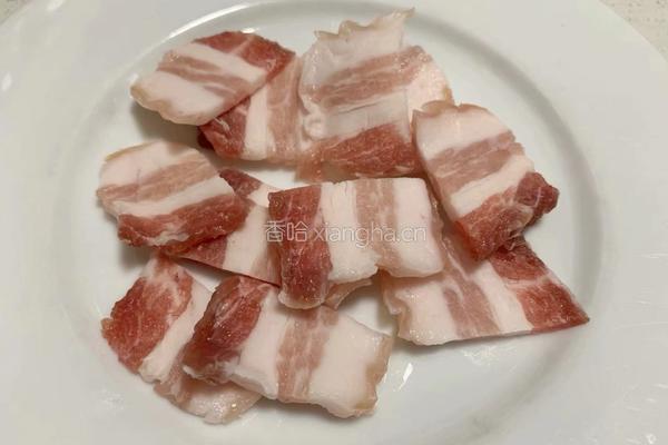蒜苔炒肉的做法图解2